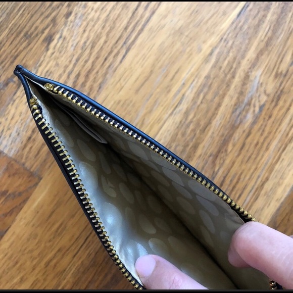 New Kate spade black wristlet - Picture 4 of 5
